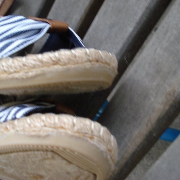 CLIFFS BY WHITE MOUNTAIN SANDALS NAVY BLUE SIZE 10M - Picture 6 of 7